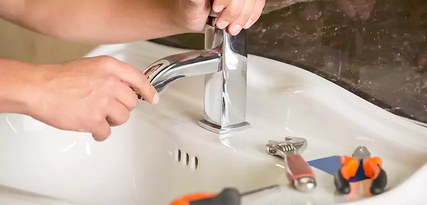 Bathtub Faucet Replacement in Reedley